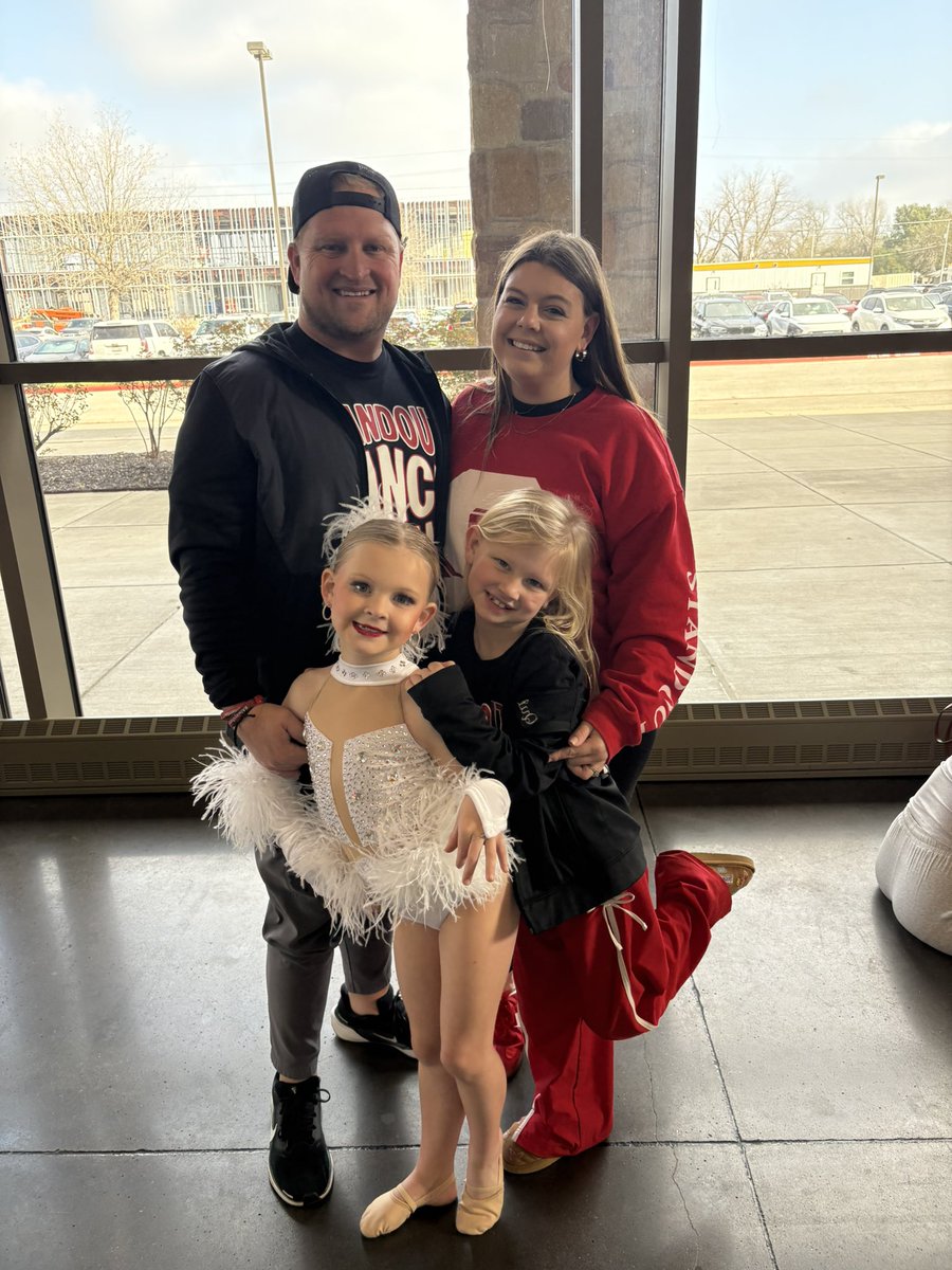 CoachBeauGrech's tweet image. Wife's Bday and McKay's first dance competition!l this morning! 

She received a platinum score with a 3rd place overall! Proud Dad! ❤️ 

#teamgrech #lovethem