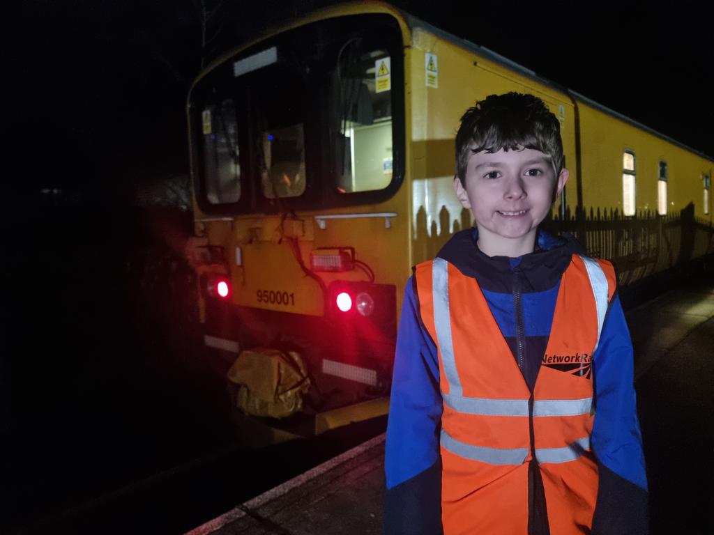 tinytrainspotter tweet media