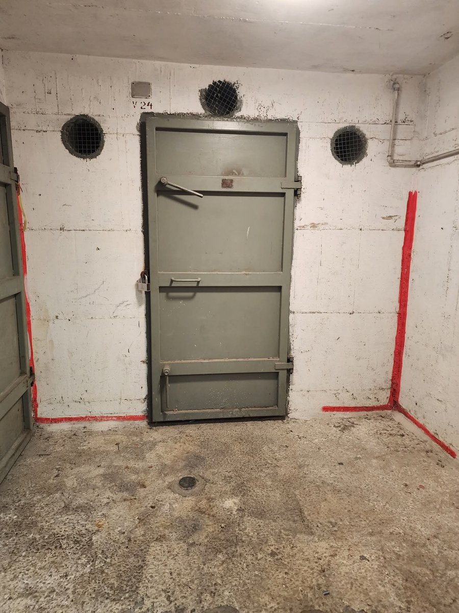 ฝากถึงคนที่ไทย…
โดยเฉพาะ “แม่บ้านทีมรอ” ทุกคน 🤍
หลายคนเห็นข่าวแล้วตกใจ ใจหาย กลัวไปหมด
แต่อยากให้เข้าใจภาพจริงตรงนี้ก่อนนะครับ
🇮🇱 ระบบความปลอดภัยในอิสราเอล
ที่ อิสราเอล เขามี “ระบบเตือนภัย” ที่เป็นขั้นตอนชัดเจน ไม่ใช่อยู่ ๆ จะมีเหตุแบบไม่รู้ตัว
ลำดับเหตุการณ์จริง ๆ