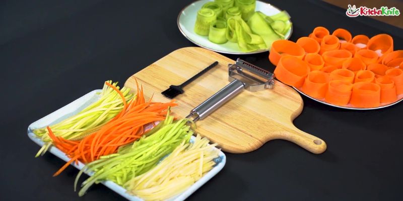 Kitchnknifblog's tweet photo. What is a julienne peeler and why should you use one? π₯πͺ
Find out how it can make veggie prep faster & prettier!
π https://t.co/qjR1IDwIRR
#WhatIsAJuliennePeeler #KitchenTools #CookingTips #VeggiePrep https://t.co/GgA0RSEb6n
