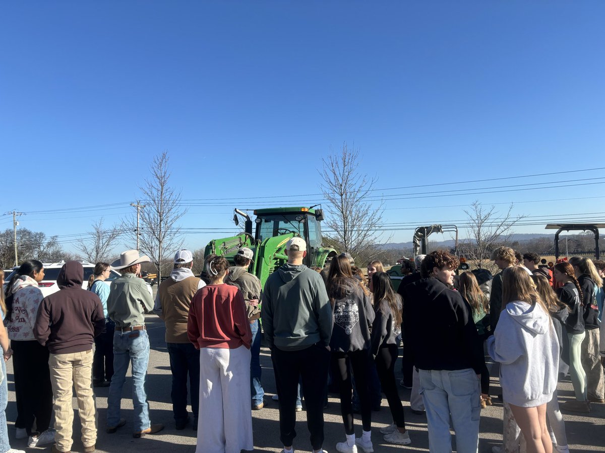 To have a perfect ending with FFA week, we had our annual drive your tractor to school day! Thank you to all who participated and helped to make this event possible. We also had our tractor safety presentation to ensure safety among our drivers. 🚜💙💛