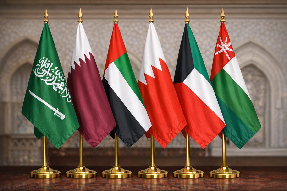 اللهم احفظ الاخوة الاشقاء في الخليج العربي أرضًا وقيادةً وشعبًا، اللهم أدم عليها الأمن والأمان، والاستقرار والاطمئنان، وارزقهم رخاءً دائمًا وخيرًا وفيرًا وبركةً في الأرزاق والأعمار.

#اللهم_امين 
#امن_الخليج_خط_احمر
