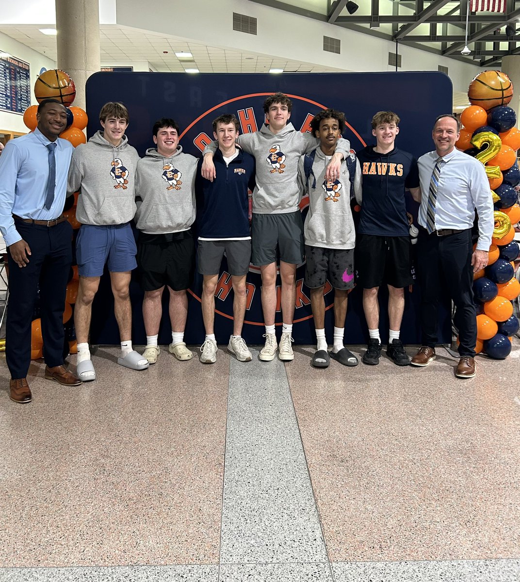 Olathe East Boys Basketball 🏀 tweet media