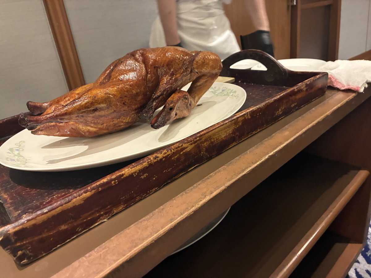 inu16g's tweet photo. 北京ダックとふかひれ食べた https://t.co/0rpShTe2zJ