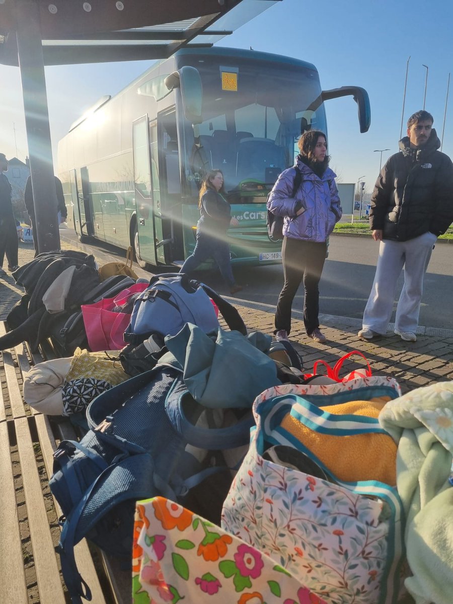 AFrehaut's tweet photo. En Pays de Mormal. 
Les vacances de février s'achèvent avec un succès rayonnant pour les 2 séjours d'hiver. 140 jeunes (12-14 ans) satisfaits avec de magnifiques souvenirs et des envies de partir à nouveau. un plein succès. Des parents satisfaits et des enfants comblés. https://t.co/O6J3LBpLQH