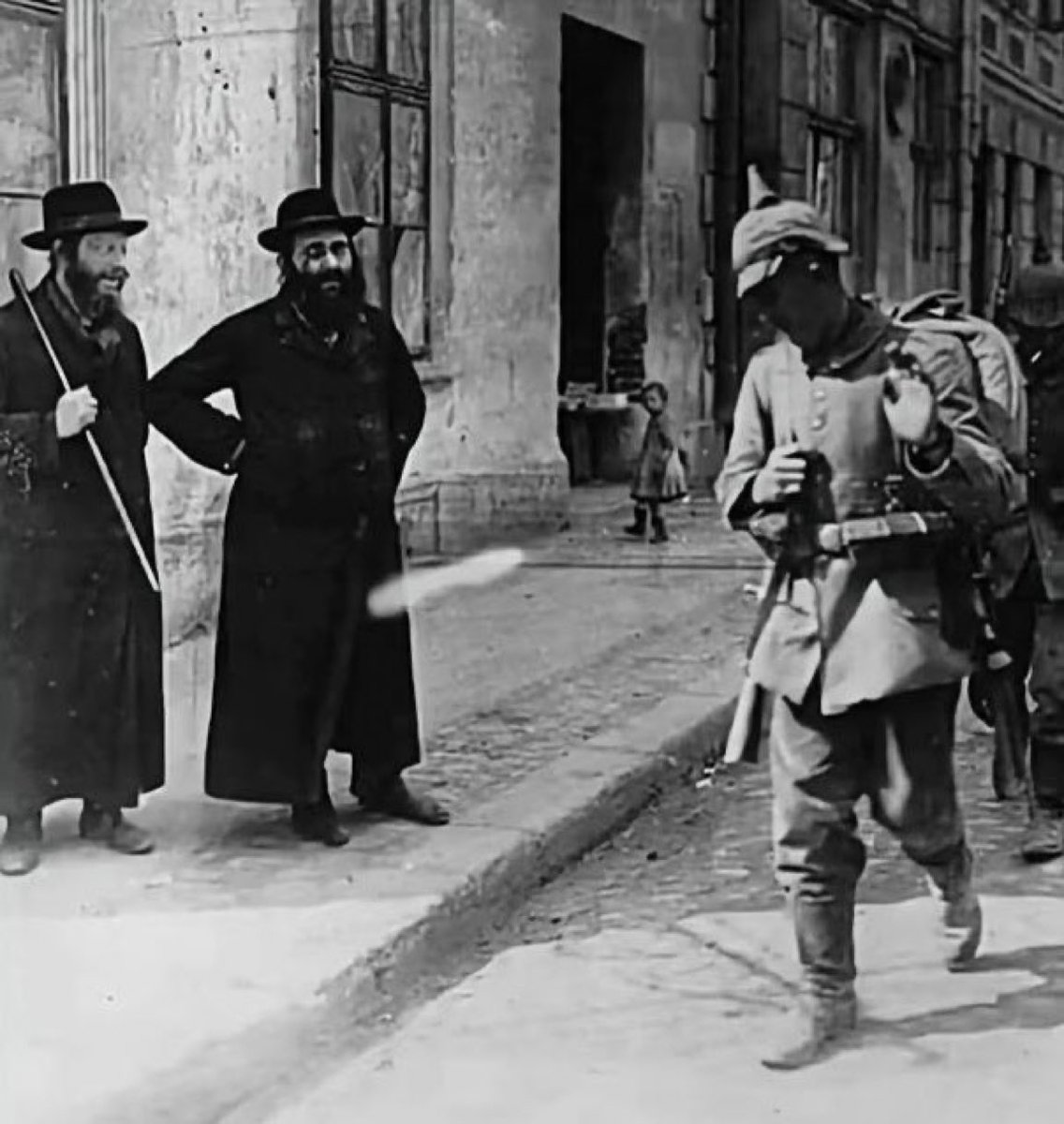 Taro Wheel tweet media