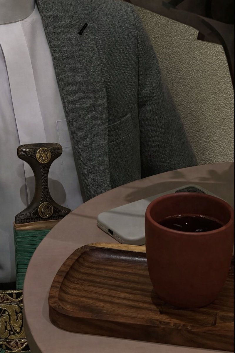 مساء الخير يا أصحاب القلوب النقية 🌙✨ 
مساء يحمل بين طياته أحداثًا سياسية متسارعة… وضجيج عالمٍ لا يهدأ
لكن وسط كل ذلك يبقى الأمل حاضرًا 

ليس كل تعبٍ يُرى وليس كل صمتٍ ضعف…
بعض المعارك نخوضها بصبرٍ جميل وبعض الأحلام نُسقيها يقينًا حتى تُزهر
تذكير هذا المساء:
لا تؤجل الخير لا