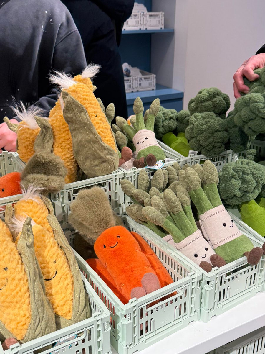 eimne_r's tweet photo. Jellycat is really good at making the most ordinary things exceptionally cute😊 https://t.co/krv2Go33fy