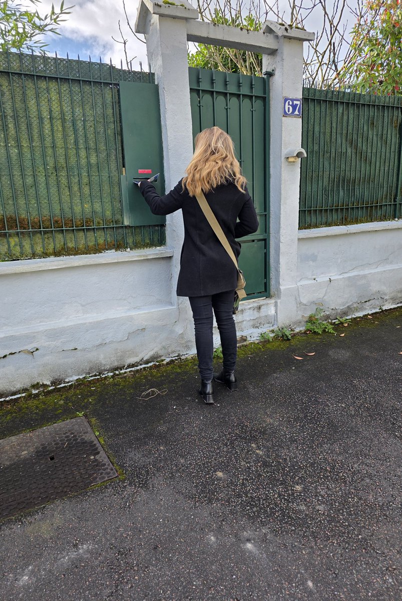 BrachPryscillia's tweet image. Tournée dans les quartiers de #Villeparisis pour la distribution du programme d’Unis pour Villeparisis

Avec notre tête de liste, Claude Sicre de Fontbrune, nous avons sillonné la commune pour déposer notre projet dans les boîtes aux lettres des habitants.

🇫🇷💪
