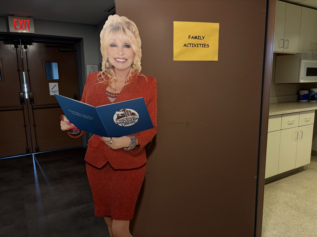Dolly Parton Imagination Library tweet media