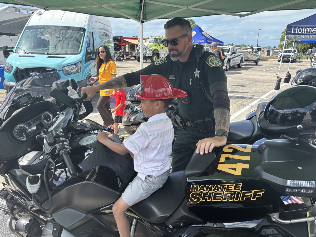 Manatee Sheriff tweet media