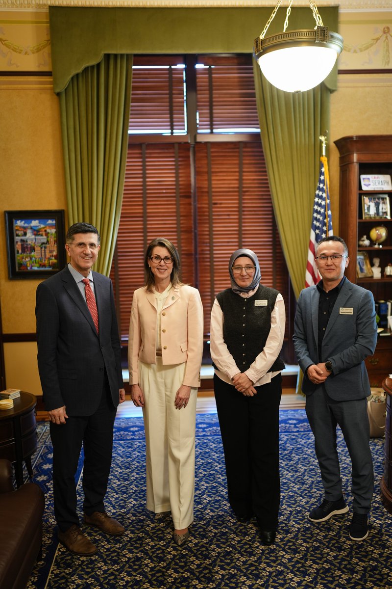 Emerald Hills Institute tweet media