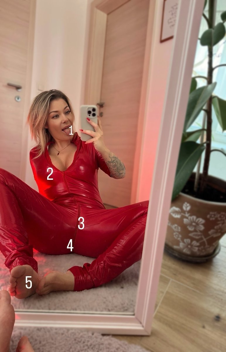 denise✨ tweet media