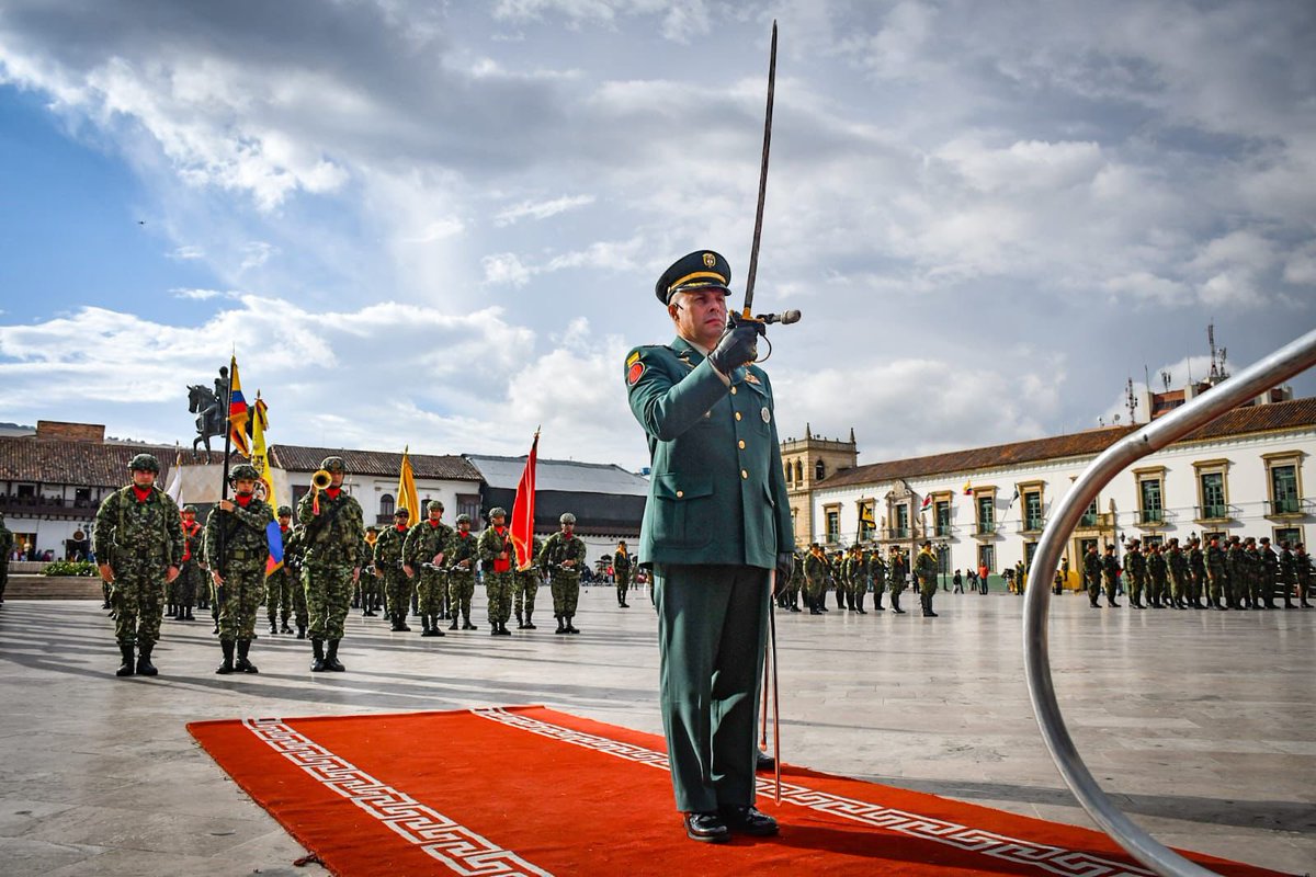 AlcaldiaTunja's tweet image. #Recap 
Los mejores momentos de la ceremonia de transmisión de mando de la Primera Brigada del Ejército Nacional.

Un espacio que reafirma nuestro compromiso con la seguridad, el orden y la tranquilidad de los tunjanos.