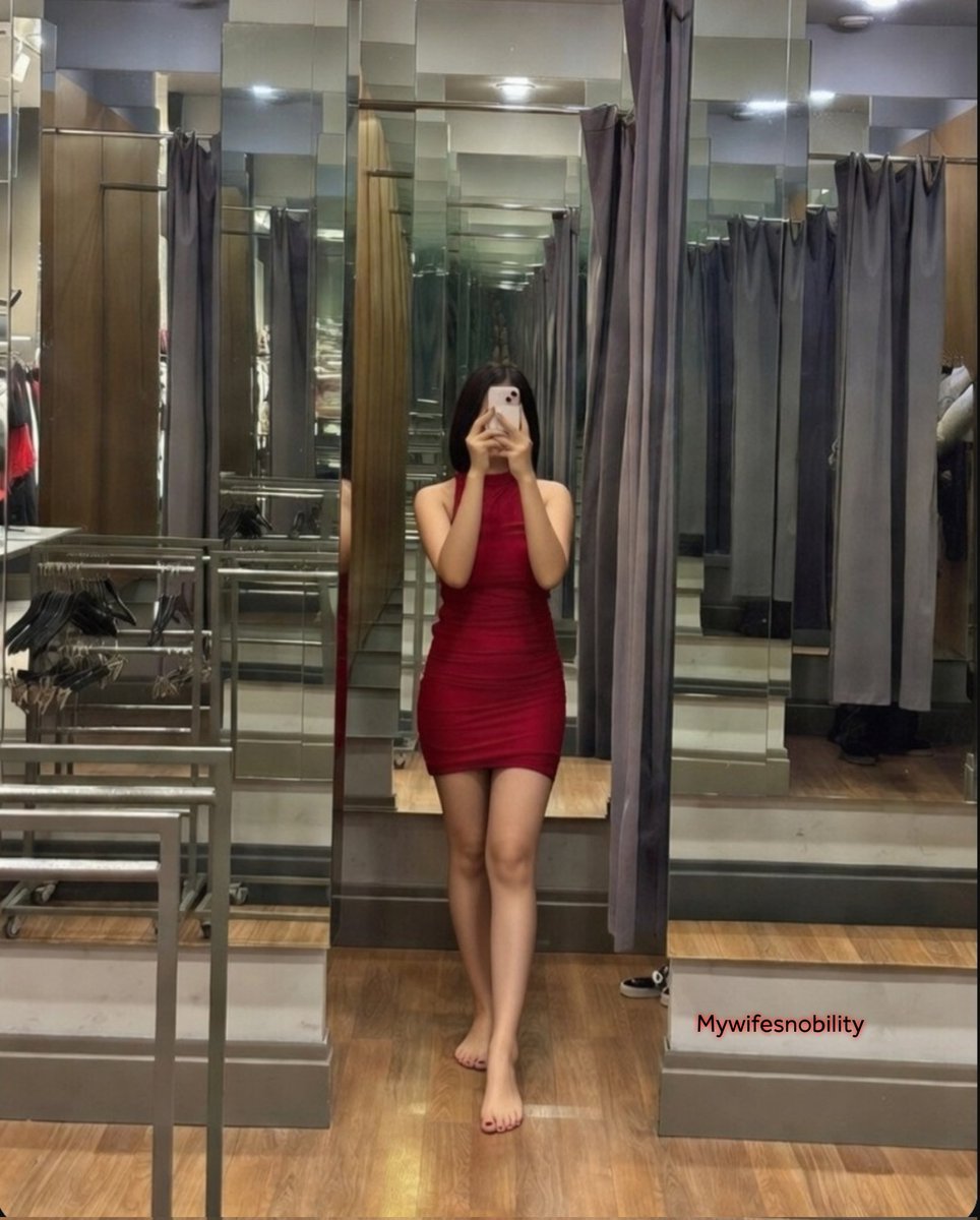 Söyle bakalım otel lobisinde beni hangi elbise ile görmek isterdin?🔥

Yorumları okuyacağım, o yüzden tercihinizi belirtin.

Hem belki dediğin elbiseyle lobide gerçekten görürsün beni, bilemeyiz😉