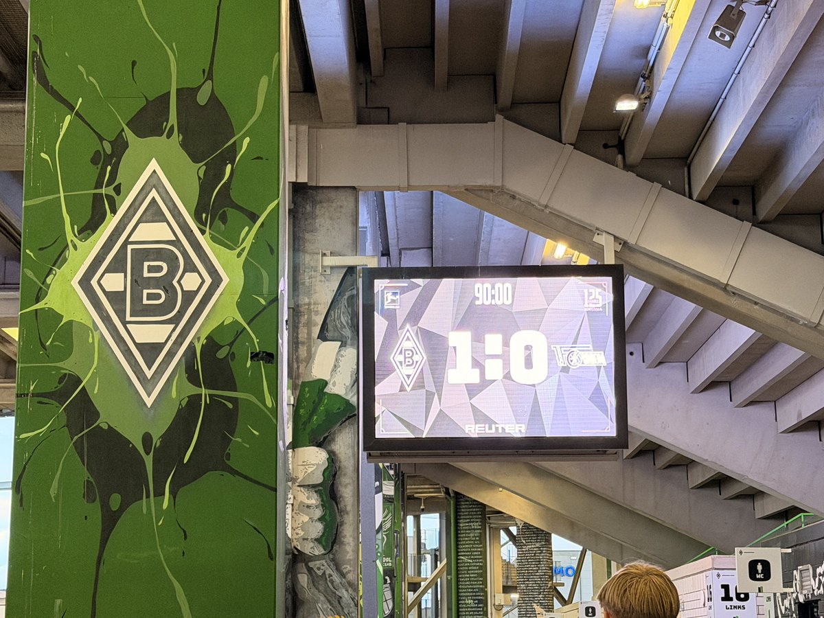 f0xfromit's tweet photo. 1-0, fast 10 Minuten Nachspielzeit, außer Diks darf keiner mehr Elfer schiessen. Endlich mal wieder vor Drecks*öln in der Tabelle. Danke Kevin. #BMGFCU #VFL1900 https://t.co/WzUHuvwu1V