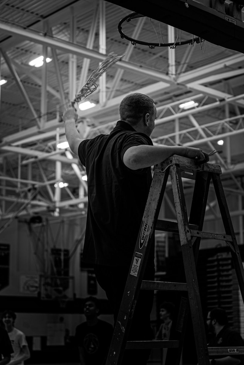 DC Everest Boys Basketball tweet media