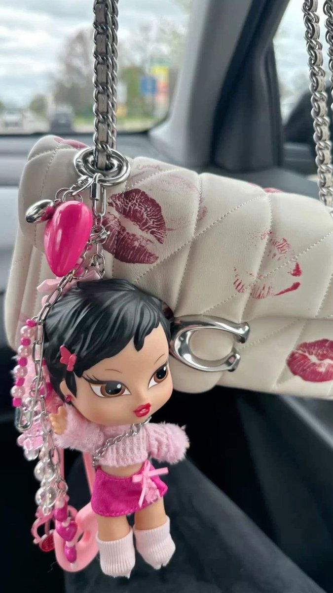 Marie🧚 tweet media