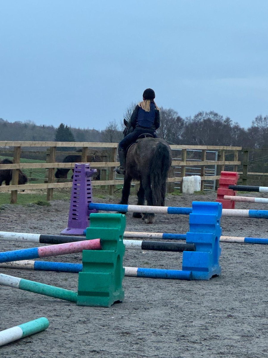 Freja Thackray tweet media