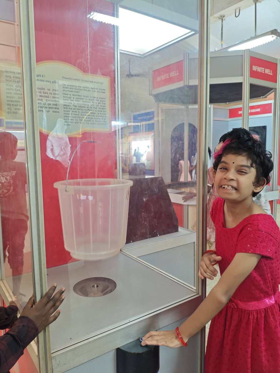 Aaina NGO tweet media