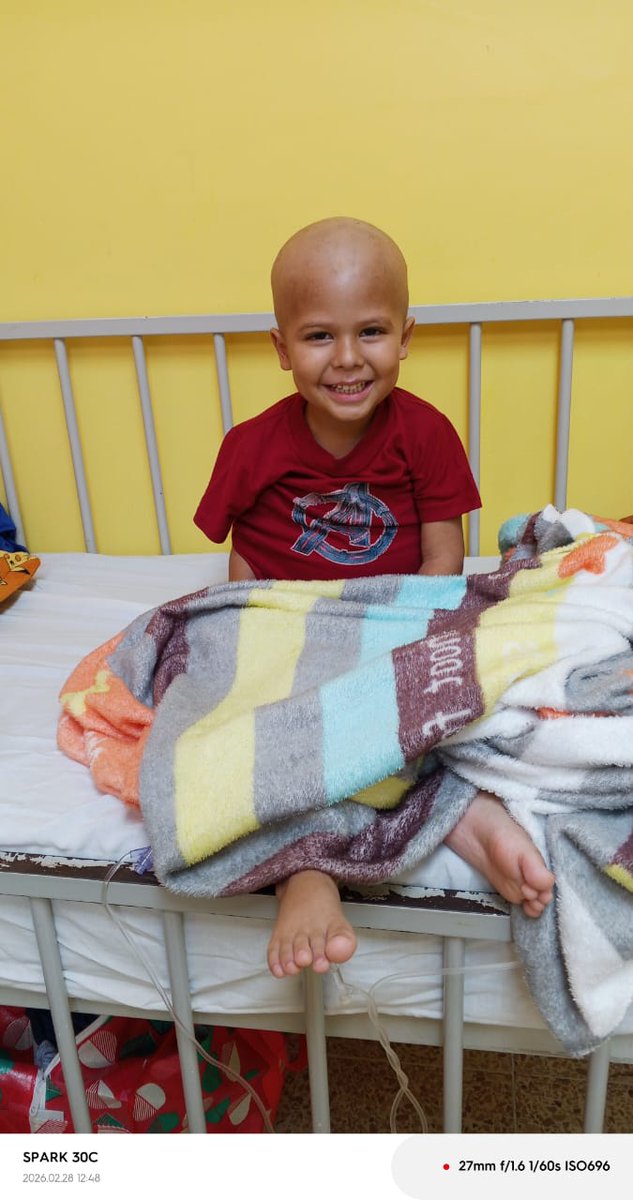 karenisabelM's tweet photo. En el hospital no hay medicinas 🥺

Joshua tiene 4 añitos, tiene leucemia linfoblastica aguda.
Necesita ayuda🥺
-20 ampollas intravenosa de -Enoxaparina de 40mg
Quién pueda ayudarnos les agradecería.
Info: 0986765985
RT🙏
@PatronaQuinn_ @JayJayTi @sybelmartinez @fabriciocorread https://t.co/3hYpYS3X1Y