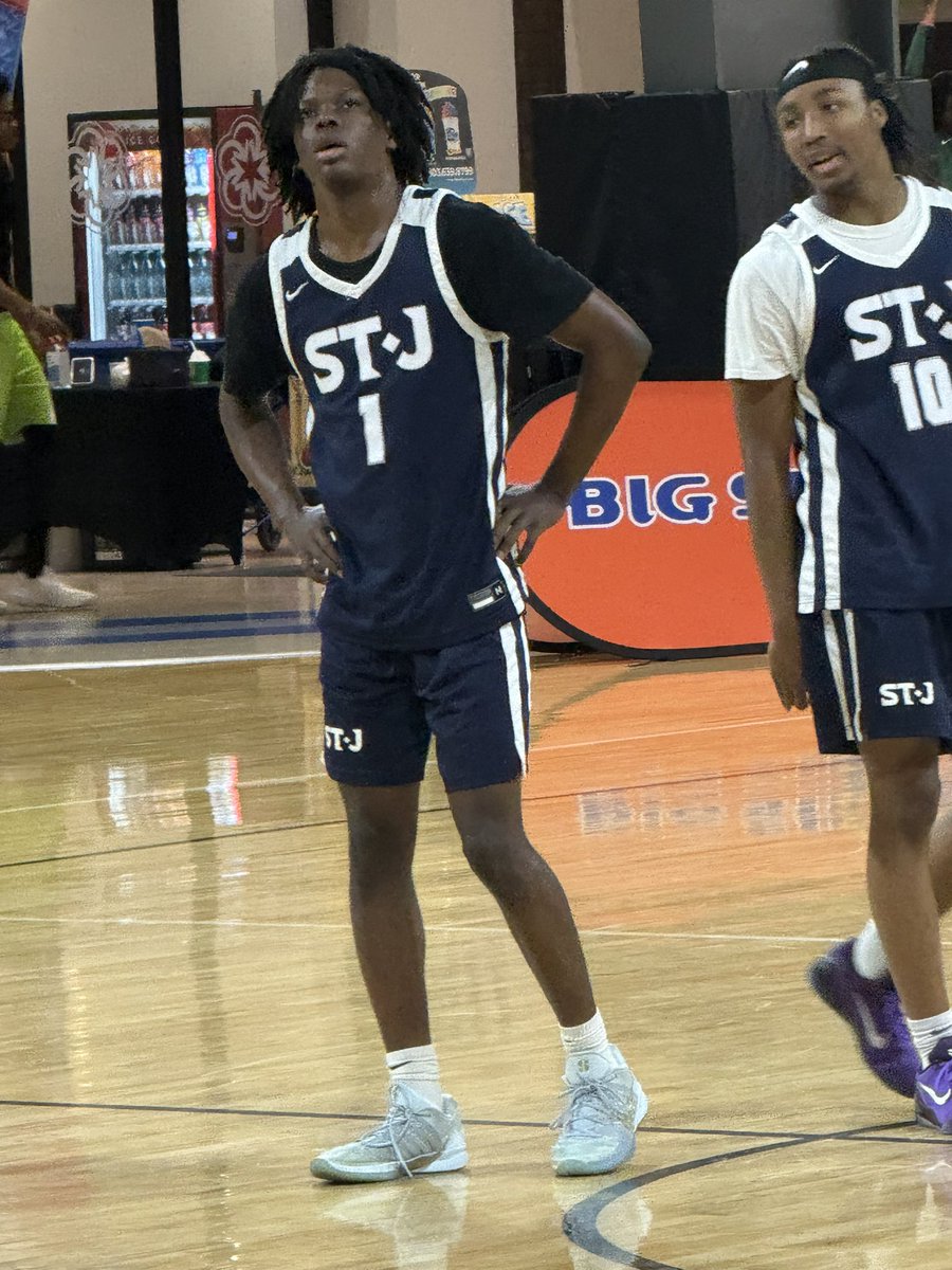 BIG SH🏀TS tweet media