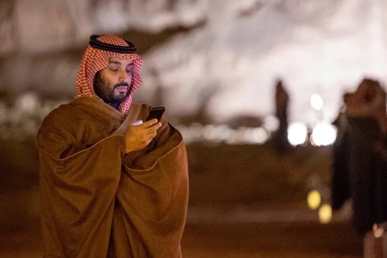 5HATIM5's tweet photo. سمو سيدي ولي العهد الأمين الامير #محمد_بن_سلمان 
اتصل بملك البحرين
اتصل بملك الاردن
اتصل بأمير الكويت
اتصل بأمير قطر
اتصل برئيس الامارات

اللهم إنك تعلم أنه وهب حياته ووقته وجهده لخدمة دينه ووطنه وشعبه والاسلام والمسلمين فكن له معين. 
#اللهم_احفظ_السعودية #الحرب_العالميه_الثالثه https://t.co/JJmf5LiFX0