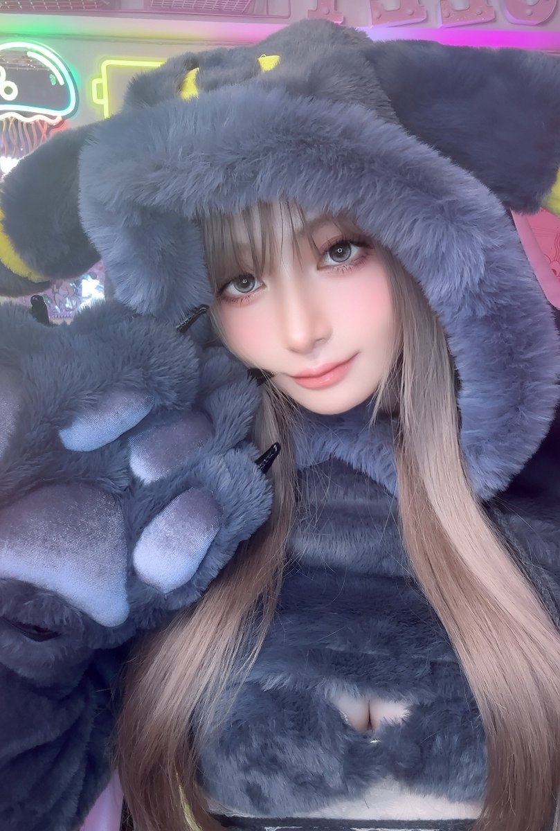 3月もよろしくお願いします🖤🖤🖤