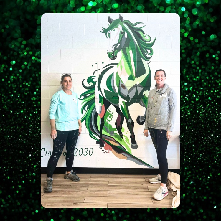 HumbleISD_CMS's tweet image. Huge thank you to the Class of 2030 for raising funds to add this beautiful mural to our campus! 🎨✨ Shoutout to the incredibly talented Paint It Ladies for bringing it to life. What an unforgettable way to leave your mark for future Colts! #TheColtWay