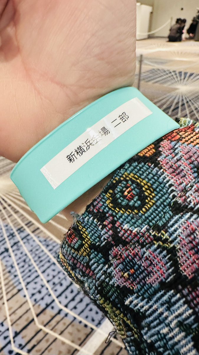 daifukuecchan's tweet photo. 有言実行できた！！！！！
横浜ファイナル二部！！！！！
ラキガなっちゃった！！！！！🌹

なんなら一部でサイン缶バッジも😭
サイン→ラキガにランクアップ😭

遠征しに来てよかった！！！！！

取り急ぎご報告でした！😭

#倖田來未 #KODAKUMI #くみ活
#ラブソン #ディナーショー https://t.co/kmZ8We5PIk