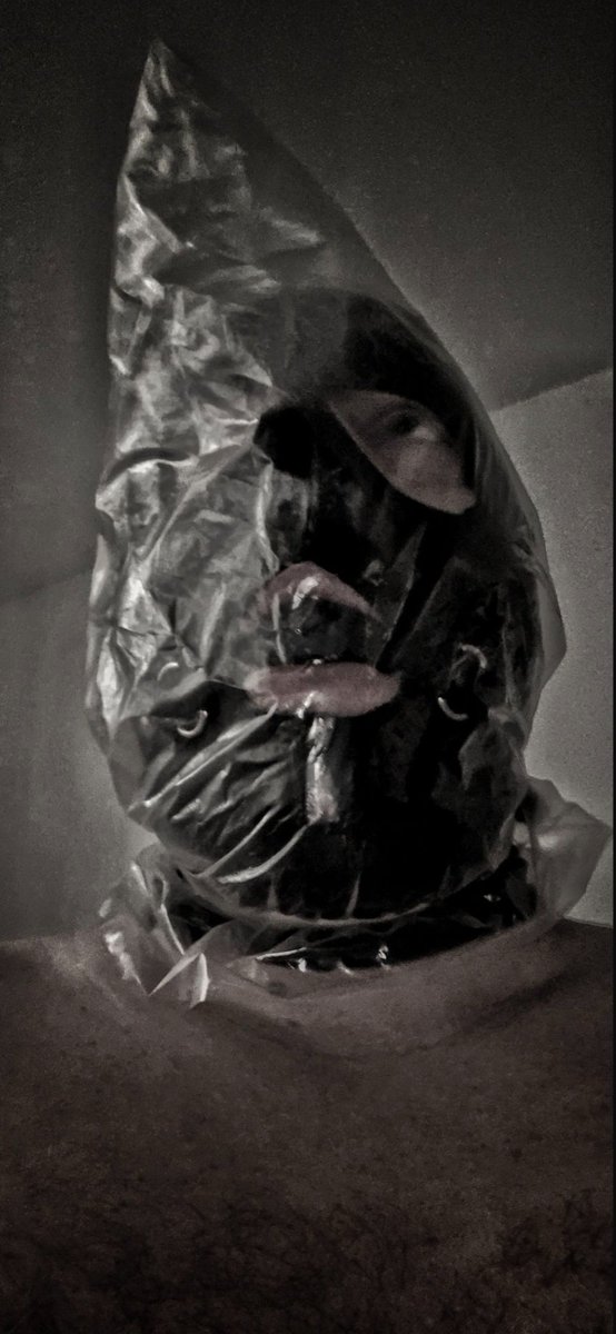 Kinktroter's tweet photo. Playing with your breath with a plastic bag 🥵🔥 https://t.co/nskRHWAz69