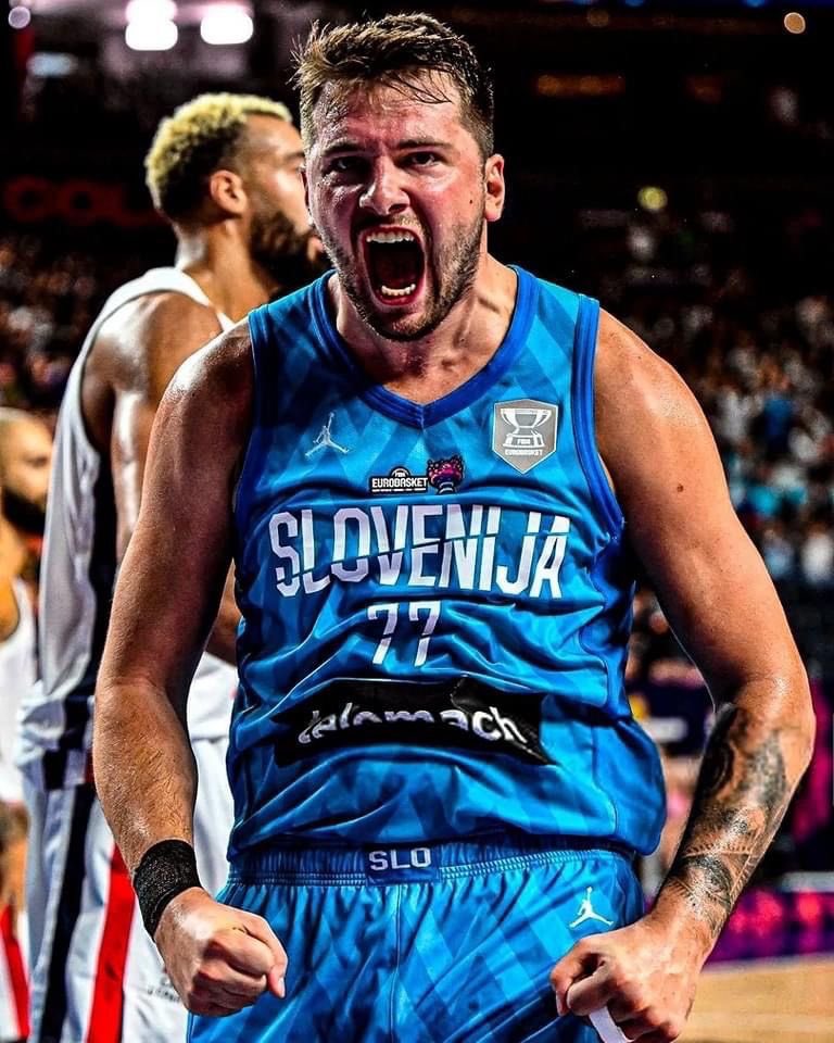 PasionBasketNBA's tweet photo. Hoy cumple 27 años LUKA DONCIC:

3 Ligas ACB
1 Euroliga
1 Copa Intercontinental
2 Copas del Rey
1 EuroBasket
1 MVP Euroliga
1 MVP ACB
1 MVP Final Euroliga
Rookie del Año
5 veces Mejor Quinteto NBA 
6 All Stars
Mejor Quinteto Rookies NBA
Líder Anotación NBA 2024
1 MVP Final Conferencia Oeste
1 Mejor Quinteto Mundial Baloncesto 2023
Líder Anotación Mundial Baloncesto 2024
Líder Anotación Eurobasket 2025
2 veces Mejor Quinteto EuroBasket

El futuro es tuyo @lukadoncic