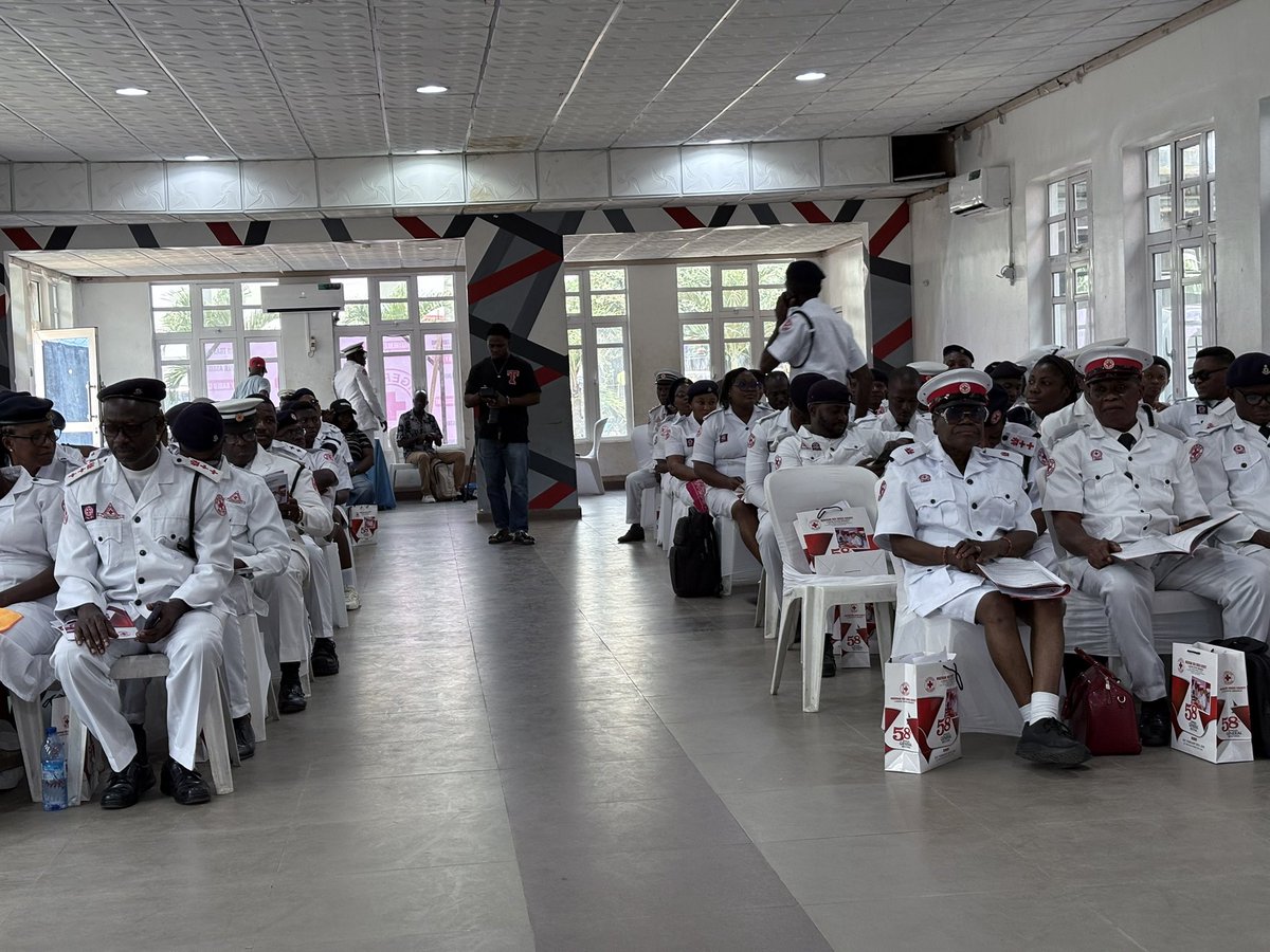 AwanGhulamMuha1's tweet photo. I had the honor to attend the 58th Annual General Assembly of the Lagos Branch alongside the President and Secretary General of @nrcs_ng. 

Impressive work by staff and volunteers, whose dedication continues to reach and uplift communities in need. https://t.co/fDBUJhZ8MI