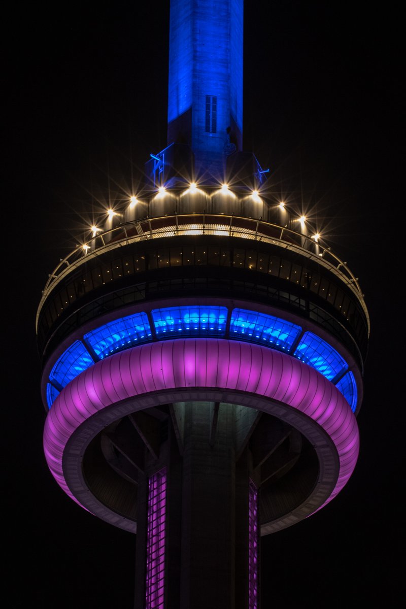 TourCNTower's tweet photo. Tonight the #CNTower will be lit blue, pink and green for International Rare Disease Day / Ce soir, la #TourCN sera illuminée en bleu, rose, et vert pour la Journée internationale des maladies rares https://t.co/0O6PYirIcB