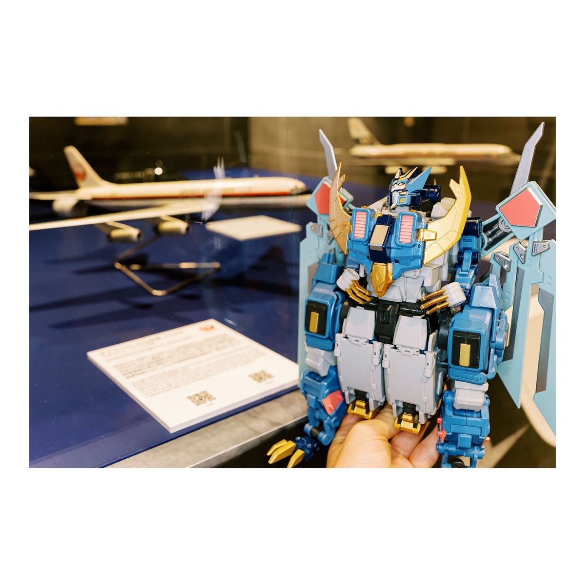 MagnusLabel's tweet photo. “Dez a touch of fantasy in Tokyo”
#SonyA7R3 #TamronF053
#Transformers #トランスフォーマー #Deathsaurus #デスザラス #MastermindCreations #DZef #3rdPartyTransformers #VisitJapanHKNow #お昼休みに一枚だけTF玩具写真を貼ろう #Maccadam #MagnusLabel https://t.co/jyBo2AuFdc