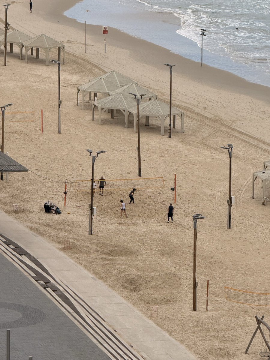 War has started.  People still keeping the Tel Aviv vibe