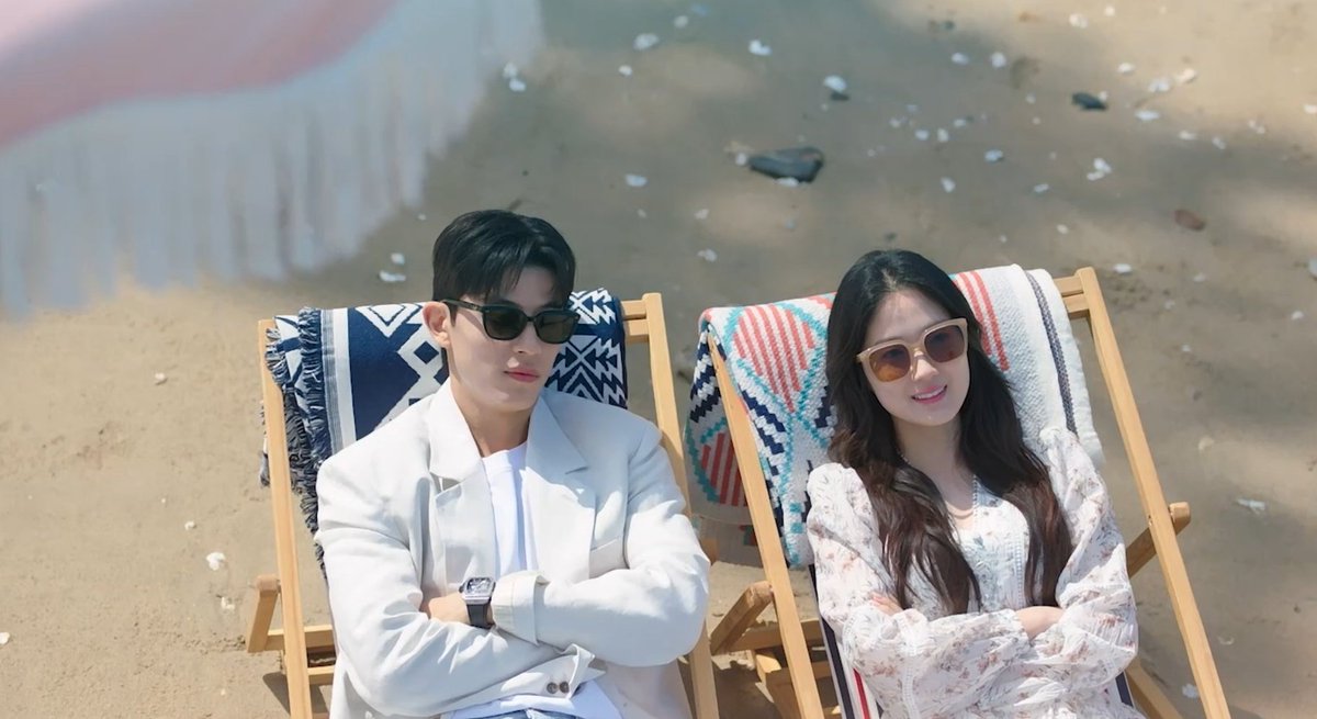 Ina_drama's tweet photo. 무인도 플랙스 한 신혼부부(?) 어떤데
시열은호 다시 부유한 삶으로 돌아와서 다행이고
인생 바꼈을 때 노장커플 말아주더니 이렇게 성공한 모습 보니까 흐뭇하다
���래 얘들아 이제 애들 삥 뜯지 말고 행복하게 살아 https://t.co/f9hDEXgNou