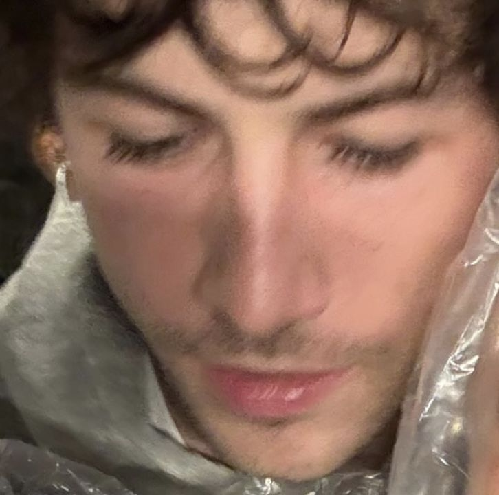 his eyelashes oh my god