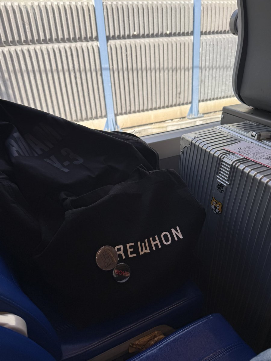 zero_3_mart's tweet photo. ROMA バイバイ👋 https://t.co/mrTryvVLft