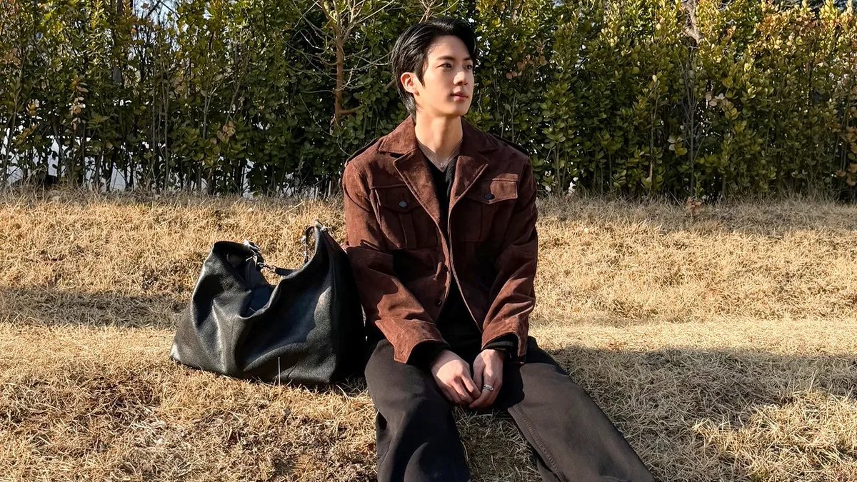 WHAT IN THE NOBLEMAN MAIN LEAD OF A HISTORICAL KDRAMA IS GOING ON HERE