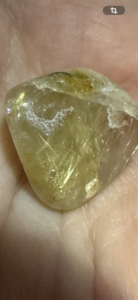 川崎ラゾーナで入手したルチルクォーツ💎透明な石の中に「金の糸」が