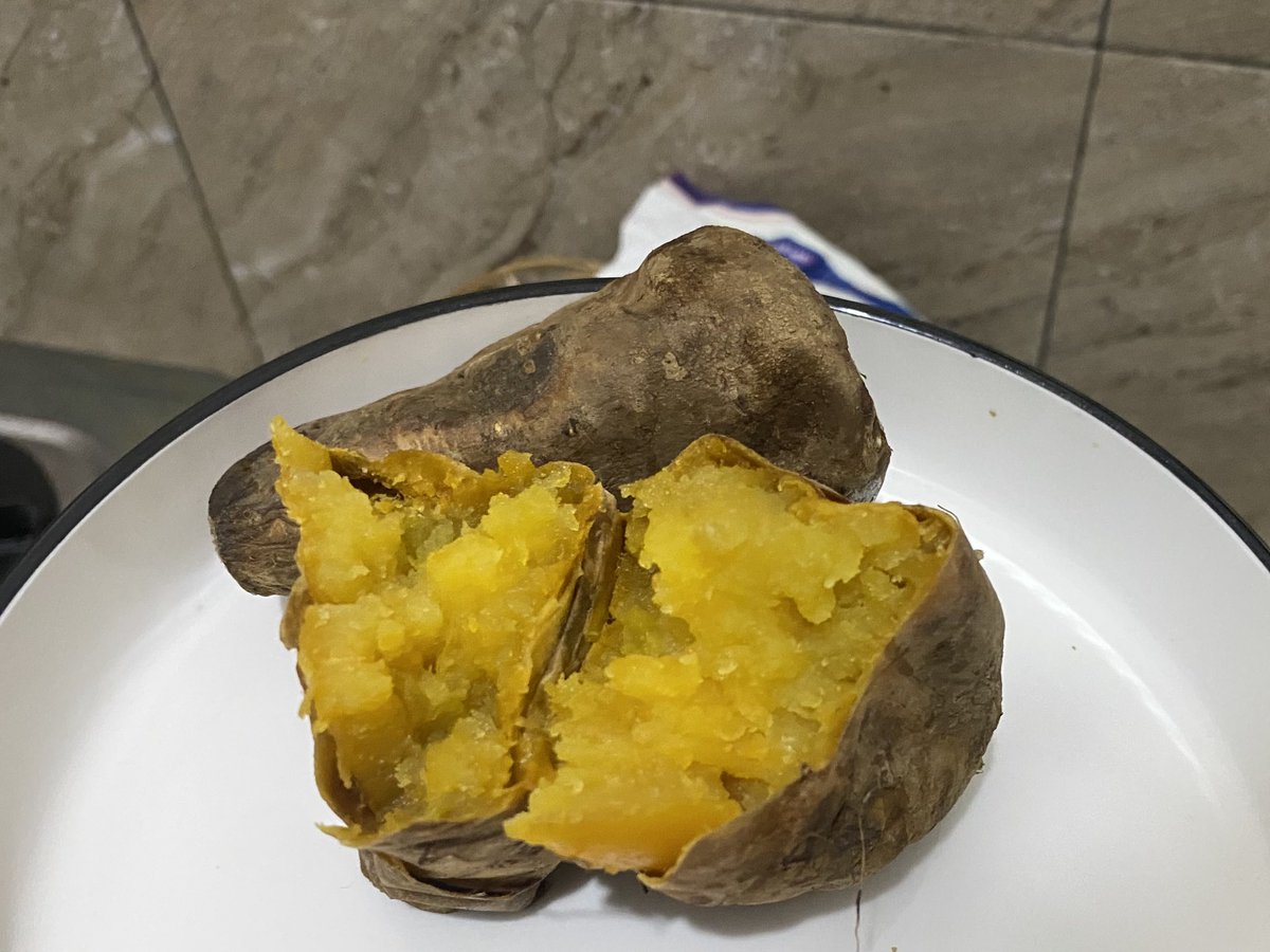 ︎︎َ tweet media