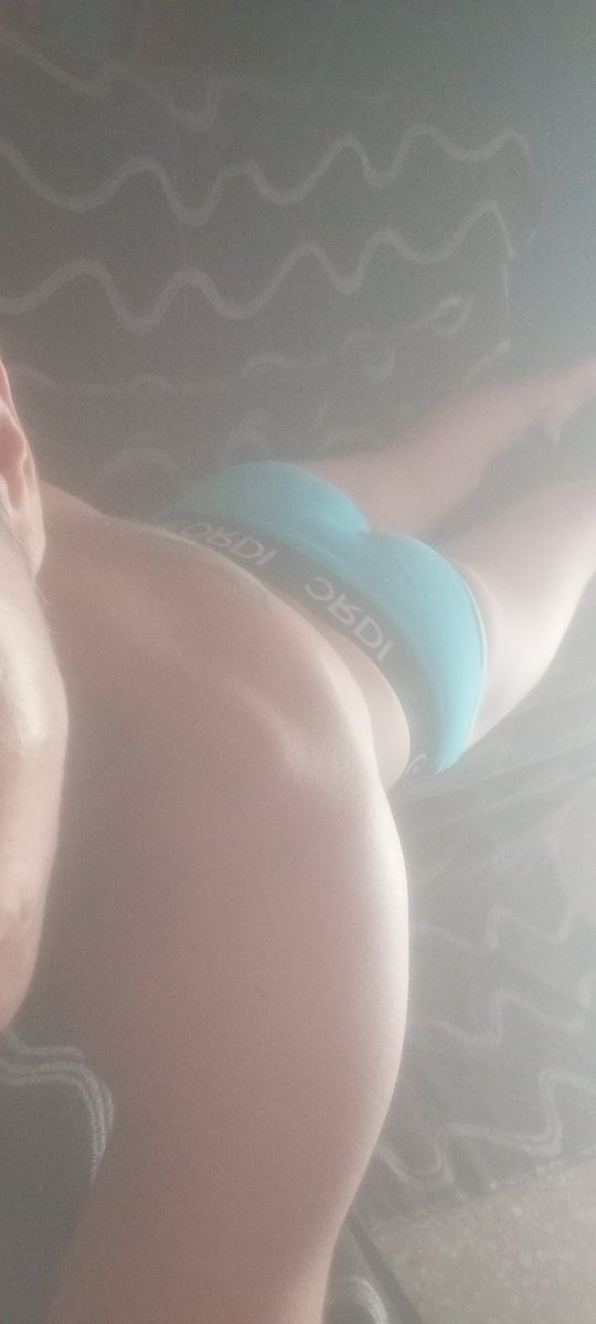 wandreshot's tweet photo. Un masajitoooooo me hace falta! https://t.co/3sR00QOMMb
