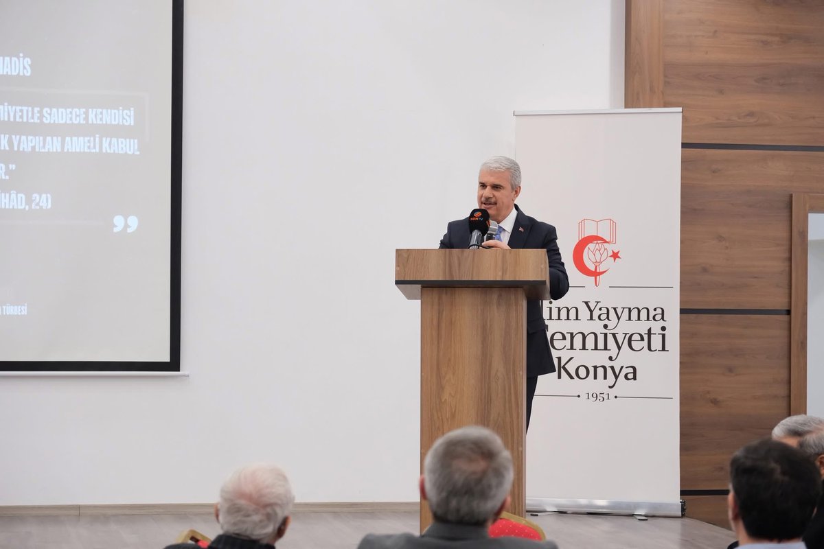 KonyaSTKpltfrm's tweet photo. Mutad olarak gerçekleştirdiğimiz “Bir Konu Bir Konuk”programında bu ay, Konya Valimiz İbrahim Akın’la bir araya geldik. 

Programımıza katılan tüm üye kuruluşlarımıza, ev sahipliği yapan İlim Yayma Cemiyetine ve sayın valimize teşekkür ederiz. https://t.co/DFH5rwgR8o