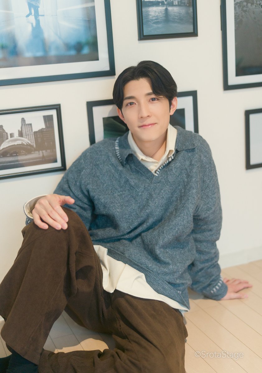 SrotaStage's tweet photo. ⏬ブロマイド詳細
https://t.co/CpNMgU5BM4

1650円（送料込み）
サイズ：L判・6枚組
発送時期：2026年5月上旬予定
販売期間：～4/30まで 

※こちらは会員登録なしでもご購入いただけます。  
※インタビューカットと同じものです。  
※記事のサムネイルの画像は含まれません。予めご了承ください。 https://t.co/xgvXfO37k4