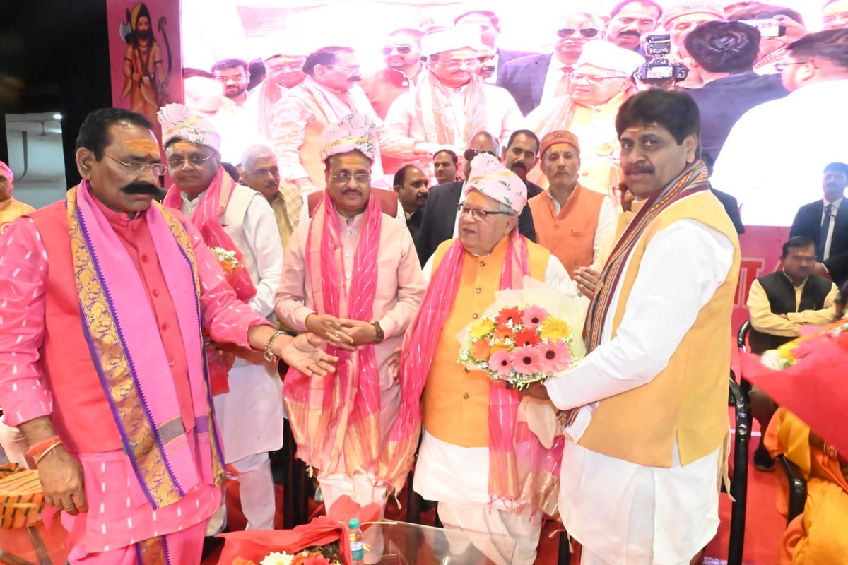LG_ANI_DrDinesh's tweet photo. इंदिरा गांधी प्रतिष्ठान, लखनऊ में आयोजित प्रबुद्ध समागम में पूर्व मा. राज्यपाल आदरणीय श्री @KalrajMishra जी की गरिमामयी उपस्थिति में सम्मिलित होकर प्रबुद्धजनों को संबोधित किया।

इस अवसर पर पूर्व दर्जा प्राप्त राज्यमंत्री श्री @sunilbharala जी, कार्यक्रम के आयोजक पंडित राजेंद्र त्रिपाठी जी, मा. विधायक श्री अनिल त्रिपाठी जी, पूर्व विधायक श्री उदयभान करवरिया जी, भाजपा प्रदेश कार्यसमिति सदस्य श्री एस.पी. मिश्रा सेनानी जी, वरिष्ठ अधिवक्ता श्री अनिल मिश्रा जी आदि उपस्थित रहे।

@narendramodi @AmitShah @NitinNabin @blsanthosh @myogiadityanath @idharampalsingh @mppchaudhary @pmoindia @BJP4India @BJP4UP