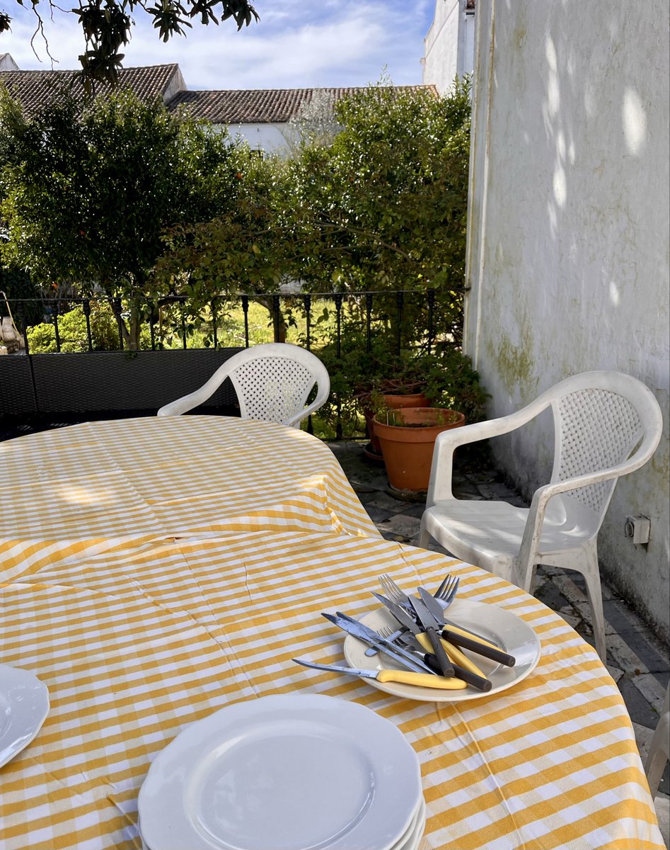 The whole med leisure thing is not like its portrayed, pride in your work comes first, then yes, 2hr lunches outside