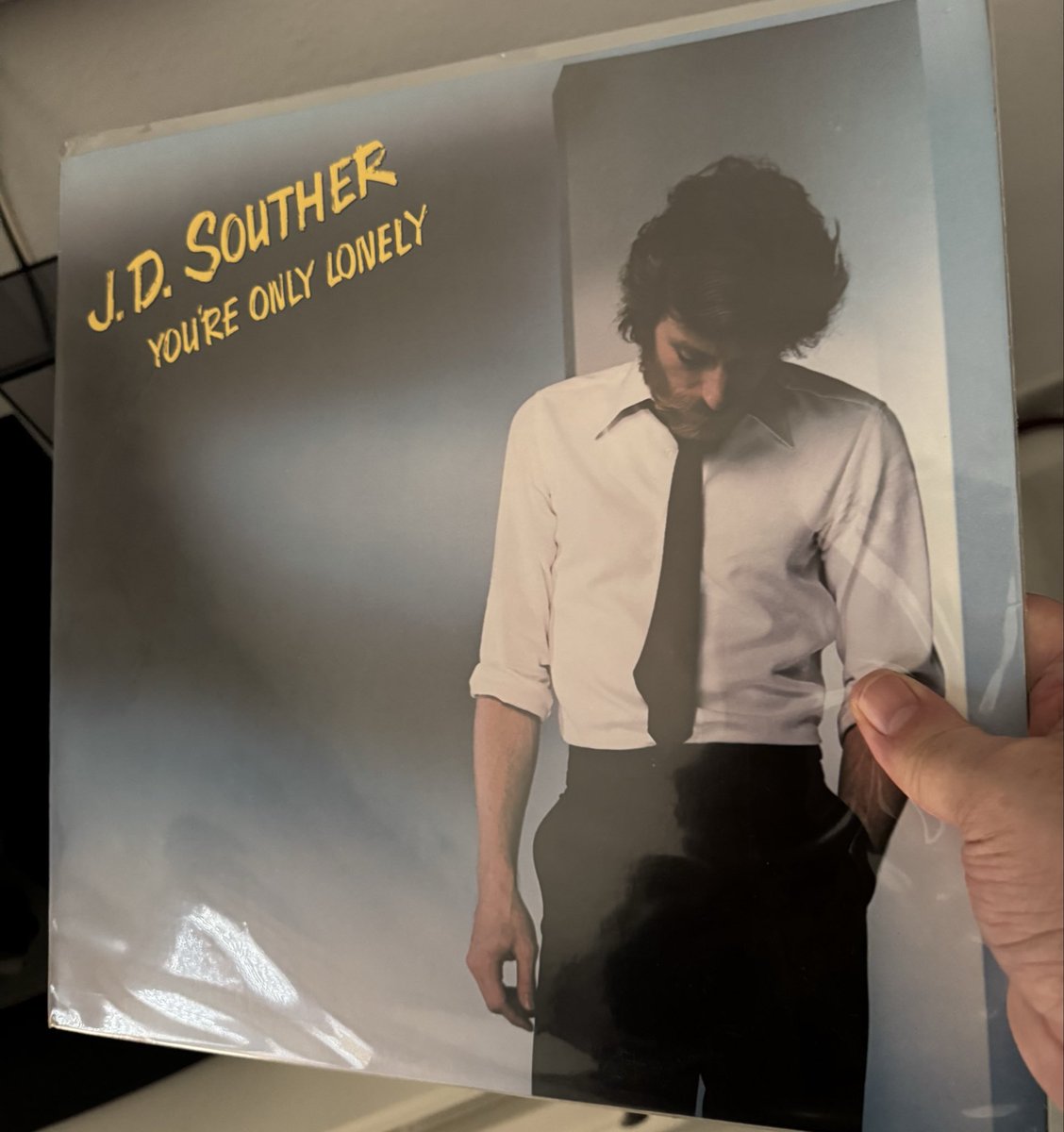 ABuendia0709's tweet image. #Afternoon music
🎶🔥🥃😊
#NowPlaying️ 
John David Souther:
You’re Only Lonely 
#vinylrecords