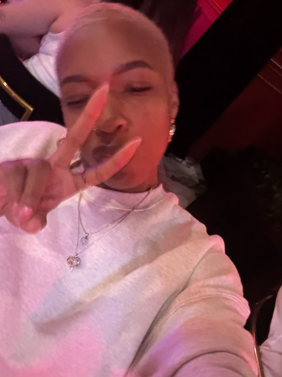 Mama Carter tweet media