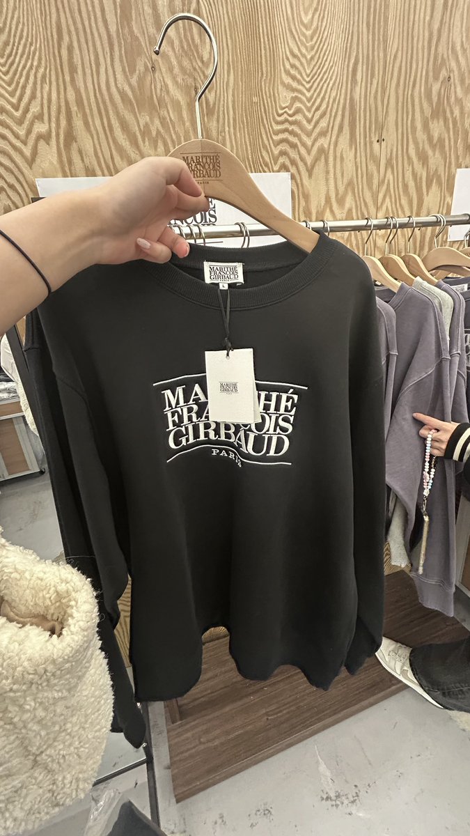 googikiko's tweet photo. Sweater Marithe ❗️ 
ลด 30%-50% ถูกกว่าไทย 

รับหิ้วเกาหลี รอบส่ง 5 มีนา สนใจ dm ❣️ 
#รับหิ้วเกาหลี #รับหิ้ว #marithe #เสื้อผ้าเกาหลี #สเวตเตอร์เกาหลี  #ราคาถูก https://t.co/zJYQWyppy3